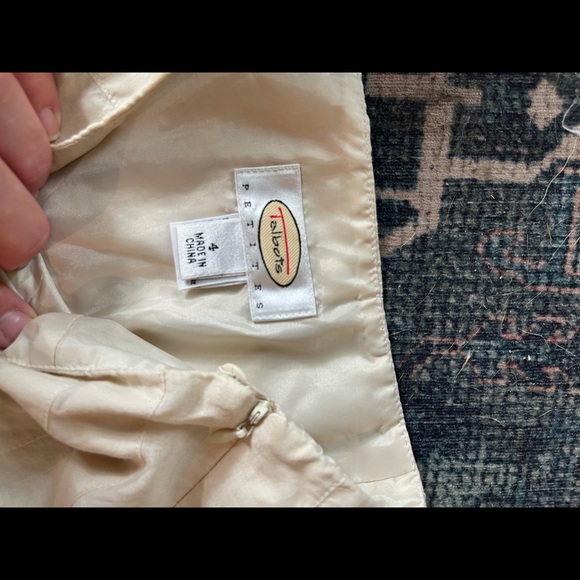 vintage Talbots cityscape midi skirt - Picture 3 of 3